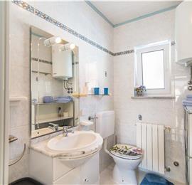 4 Bedroom Villa with Pool and Annex near Porec, Sleeps 8